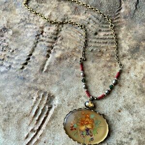 Vintage Floral Pendant Necklace